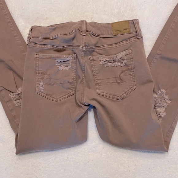American Eagle Distressed Jegging Pants - Picture 6 of 8